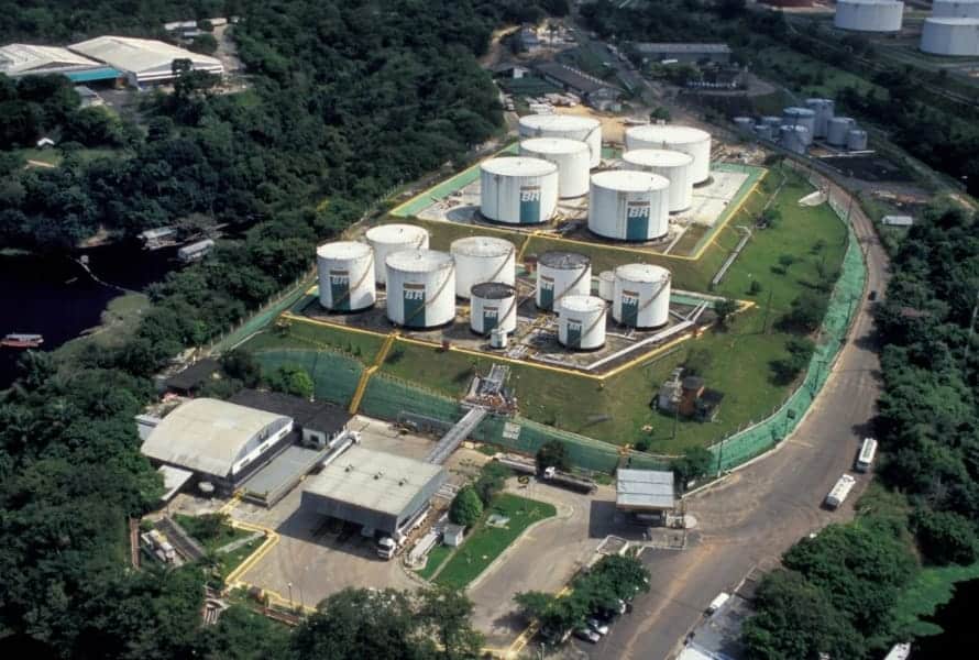 Petrobras conclui venda de refinaria em Manaus