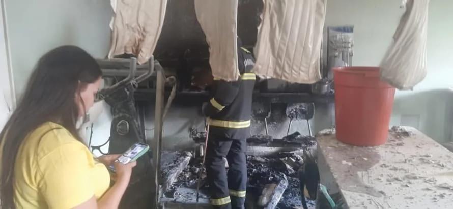 Incêndio atinge laboratório da UEA em Manacapuru