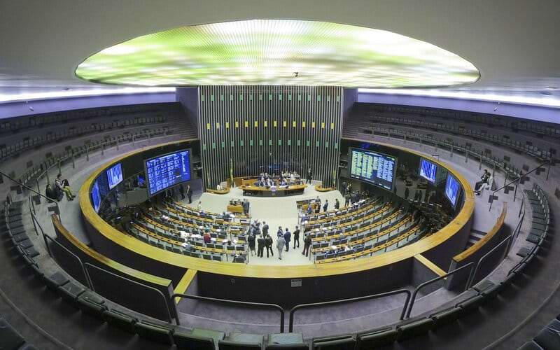 A matéria tem o objetivo de garantir recursos para programas sociais no Orçamento da União de 2023