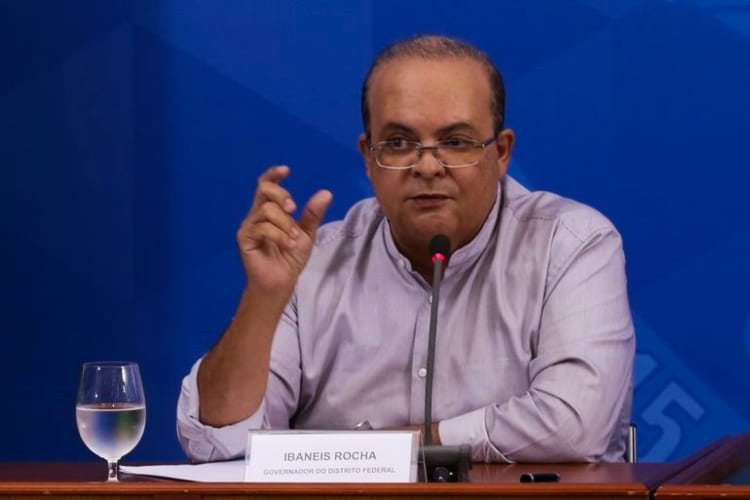 Moraes afasta Ibaneis Rocha, governador do DF, por 90 dias
