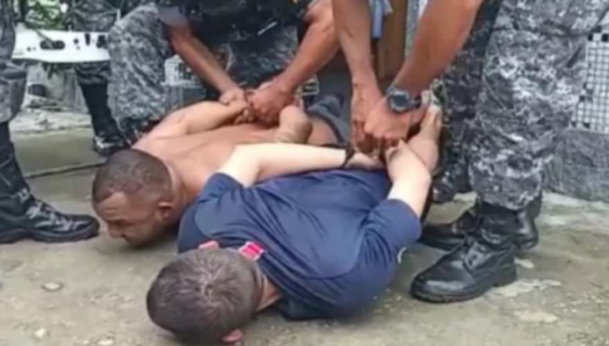 Dupla invade casa, faz mulher e adolescente reféns e é presa pela Rocam
