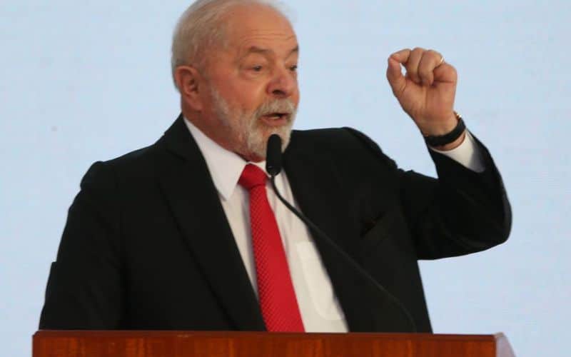 Países da região devem liderar preservação da Amazônia, diz Lula