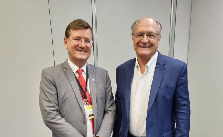 José Ricardo reuniu com Geraldo Alckmin e colocou nome a disposição (Foto: Reprodução/Facebook)