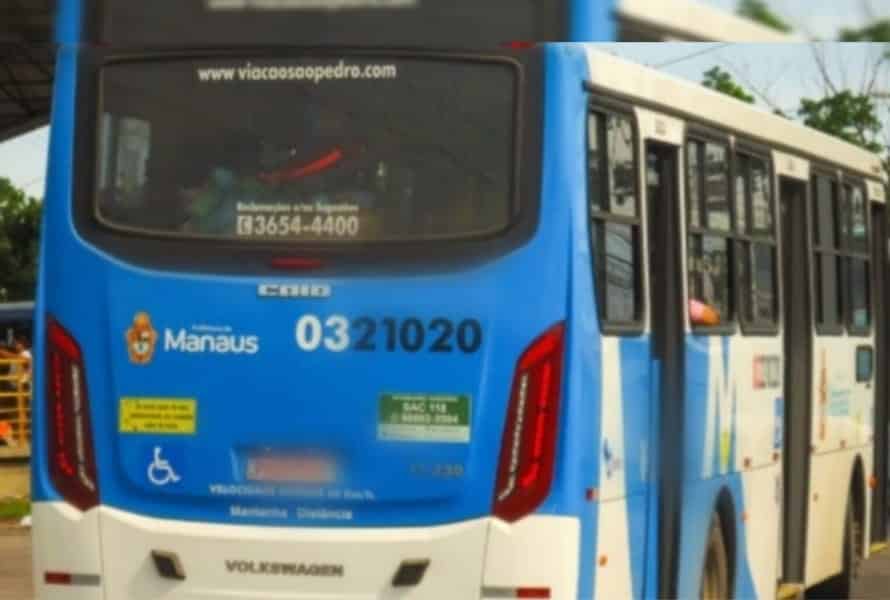 Mulher se joga de ônibus em movimento para fugir de assalto em Manaus