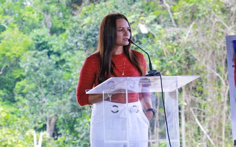 A prefeita foi denunciada por um vereador do município