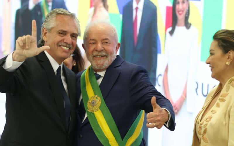Um dos encontros foi com o presidente da Argentina, que confirmou a ida de Lula a Buenos Aires