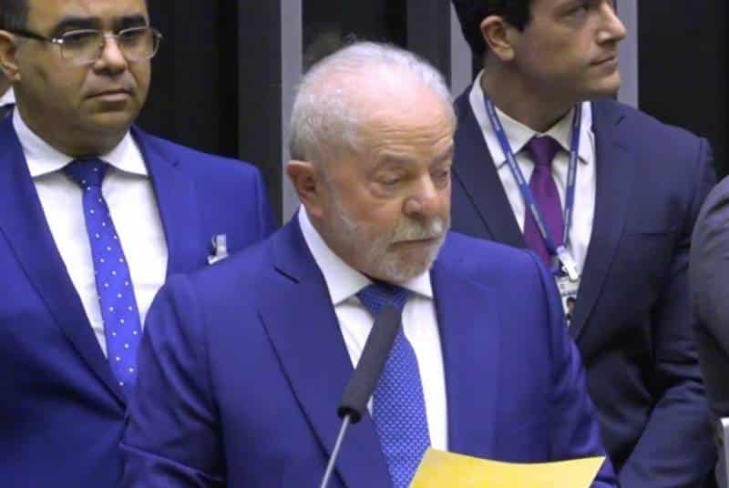 Lula afirma que Bolsonaro deixou o Brasil em 'ruínas': 'vou reconstruir o país'