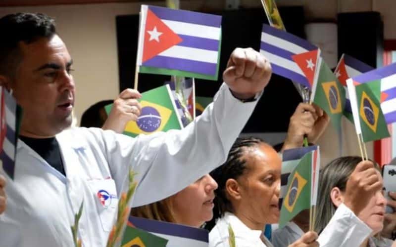 Justiça ordena que governo recontrate cubanos no Mais Médicos