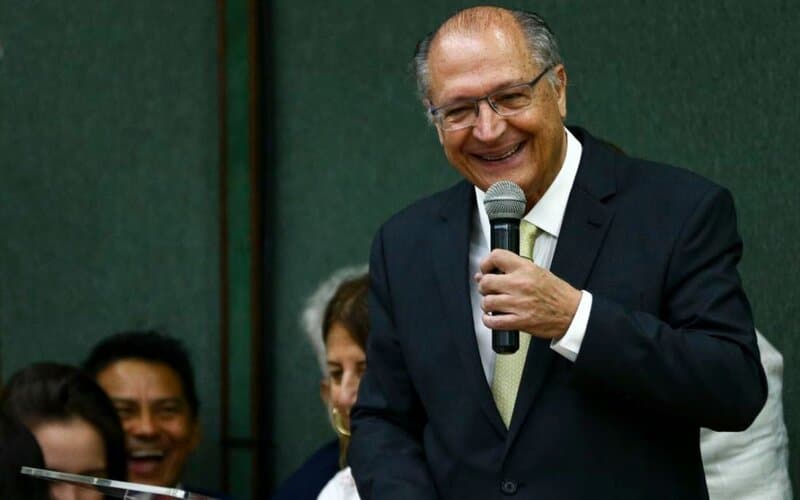 ‘Indústria precisa retomar o protagonismo’, diz Alckmin ao ser empossado como ministro
