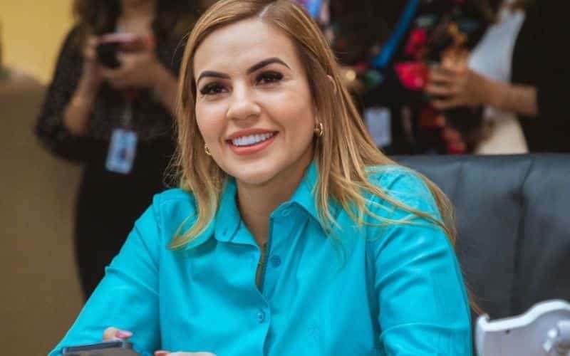Debora Menezes