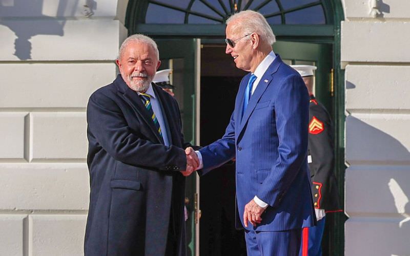 Lula agradece Biden às vésperas de saída de cargo
