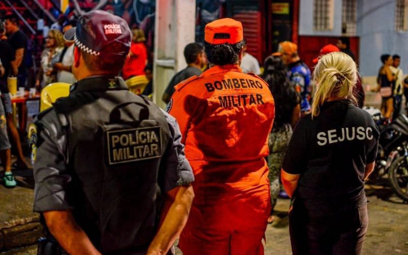 Dois bares são interditados após fiscalização em Manaus
