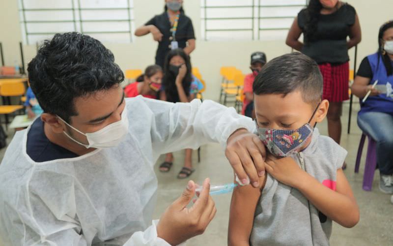 Manaus tem mais de 70 pontos de vacinação nesta segunda-feira
