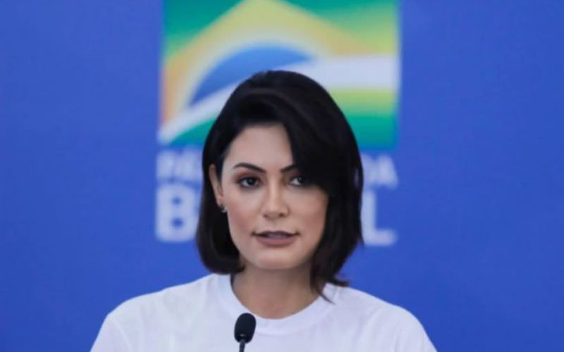 Trajetória de Bolsonaro se fez pela misericórdia de Deus, diz Michelle