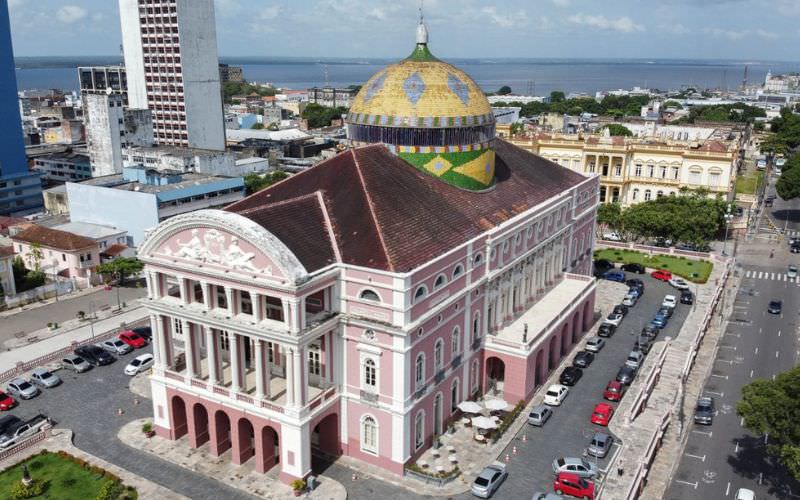 Teatro Amazonas suspende espetáculos até 20 de fevereiro