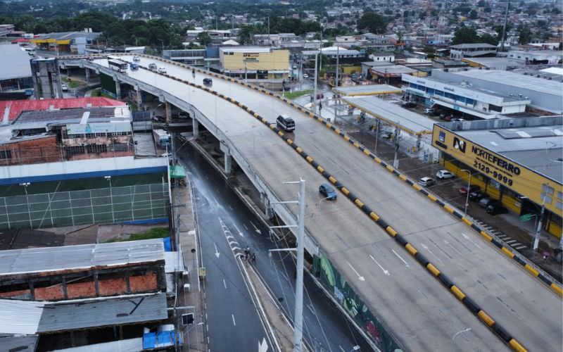 Prefeitura suspende interdição no viaduto do Manoa