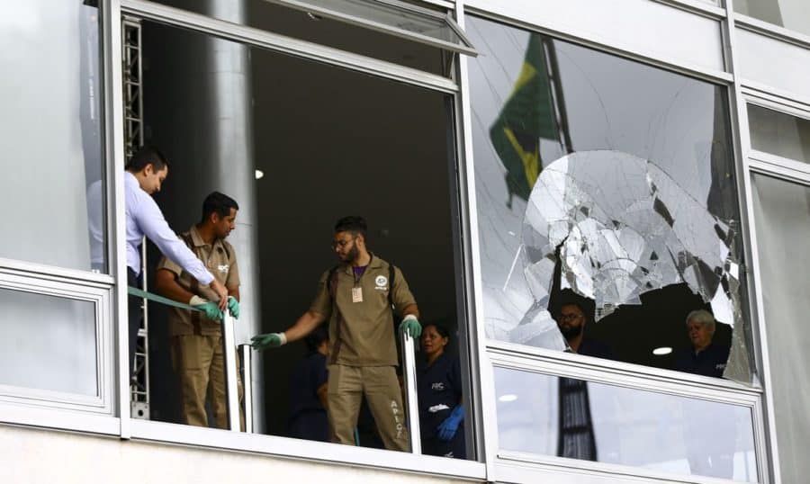 PGR denuncia mais 152 pessoas por atos de vandalismo em Brasília