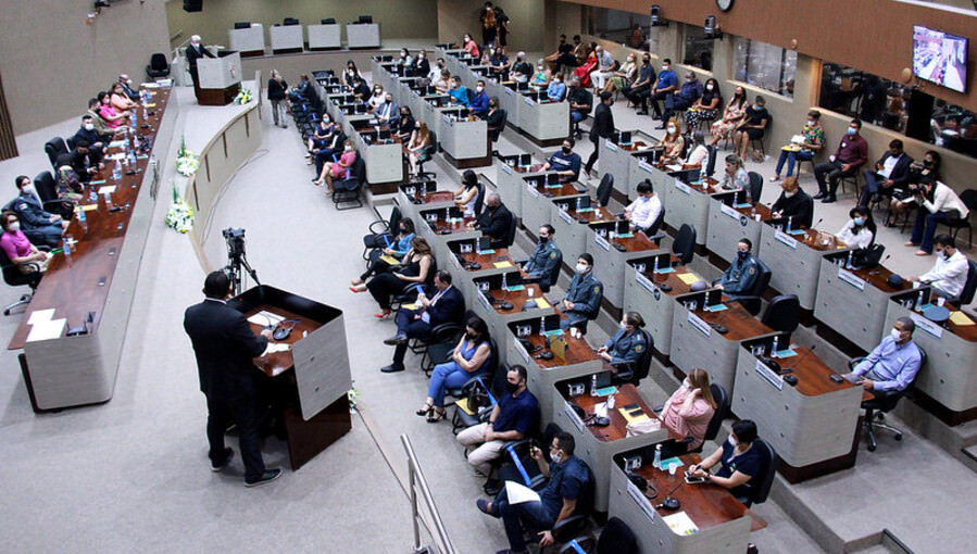 Nesta segunda-feira (29), a Câmara Municipal de Manaus (CMM) aprovou projetos do Executivo municipal que criam a Secretaria Municipal de Habitação e Assuntos Fundiários (Semhaf) e o Serviço de Atendimento e Proteção ao Consumidor
