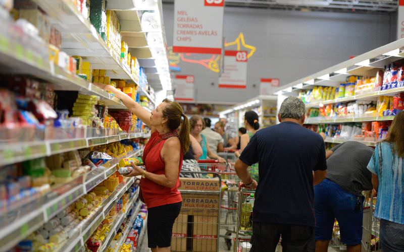 O Índice Nacional de Preços ao Consumidor Amplo (IPCA), que mede a inflação oficial do país, ficou em 0,23% em maio deste ano. A taxa é menor que a de abril último (0,61%) e de maio de 2022 (0,47%)