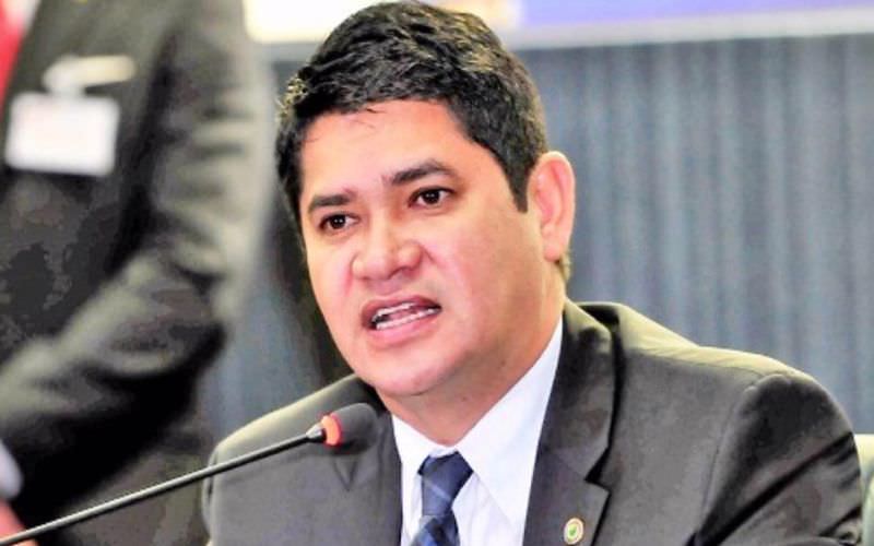 'Indeciso', Bi Garcia não sabe se caminhará com Wilson Lima ou Omar Aziz em 2026