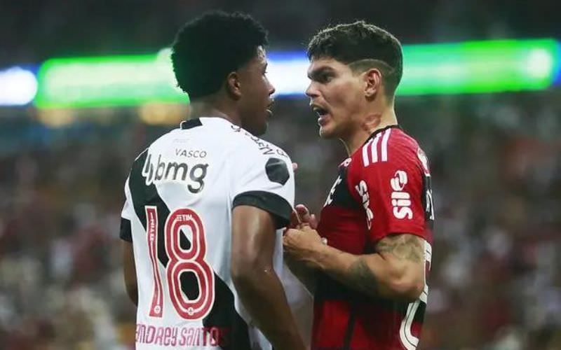 Vasco x Flamengo se enfentam neste sábado no Brasileirão