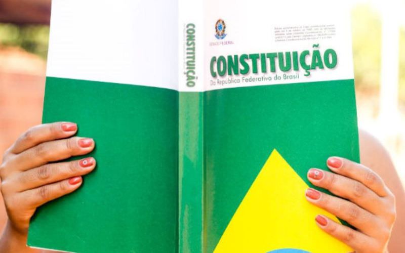 Dia da Constituição Brasileira: muitas lutas para travar