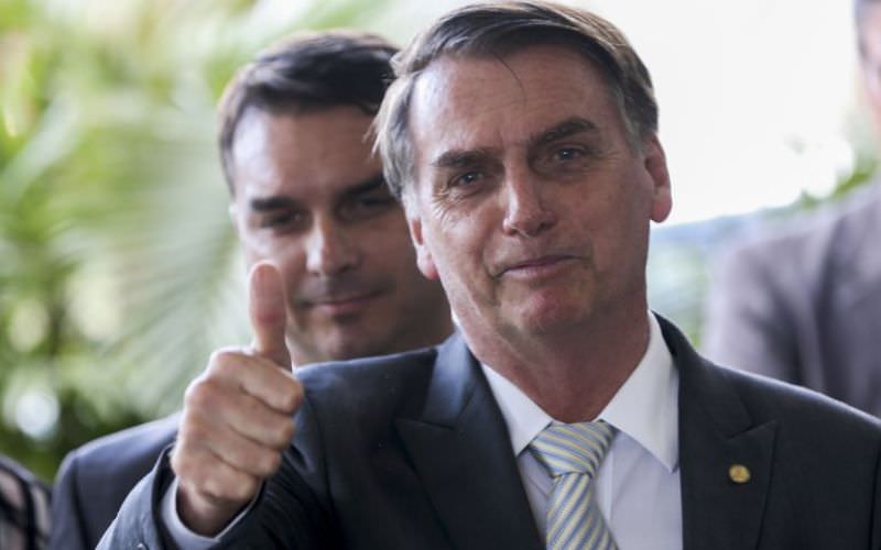 Após exames de rotina, Bolsonaro recebe alta de hospital em SP