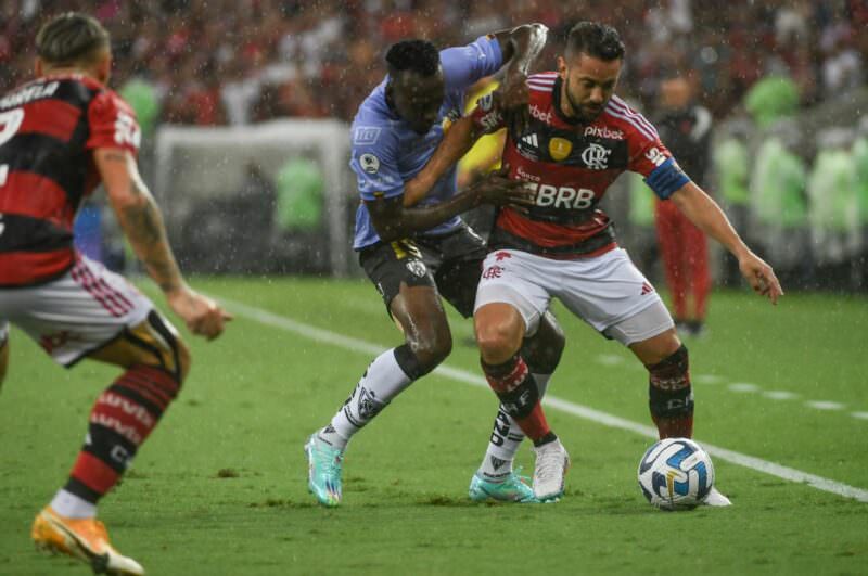 Nos pênaltis, Flamengo perde a Recopa e amarga no vice-campeonato