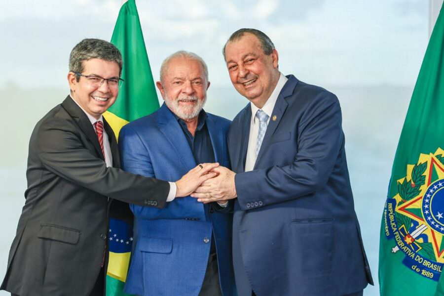 Omar articula apoio à Amazônia em reunião com Lula e líderes do Congresso