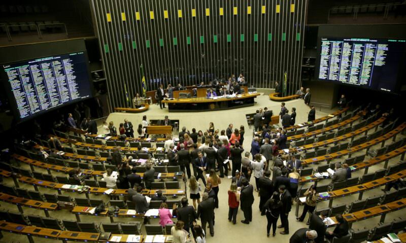 Duas comissões parlamentares de inquérito começarão as atividades nesta terça-feira (23), na Câmara dos Deputados