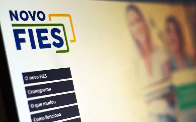 Governo lança 'Fies Social' para financiar 100% de curso superior de estudante de baixa renda
