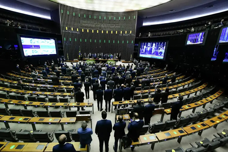 O Congresso Nacional aprovou nesta quarta-feira (26) o Projeto de Lei do Congresso Nacional (PLN 2/23) que autoriza o reajuste dos servidores públicos federais