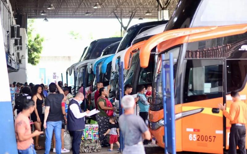 Cerca de 25 mil pessoas devem deixar Manaus até domingo de Páscoa