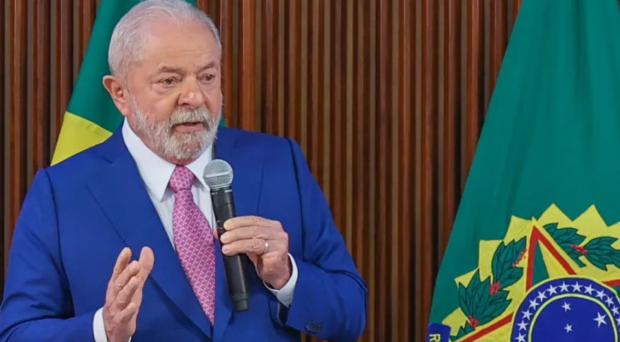 Lula vai assinar MP que estabelece valor de R$ 1.320 no salário mínimo