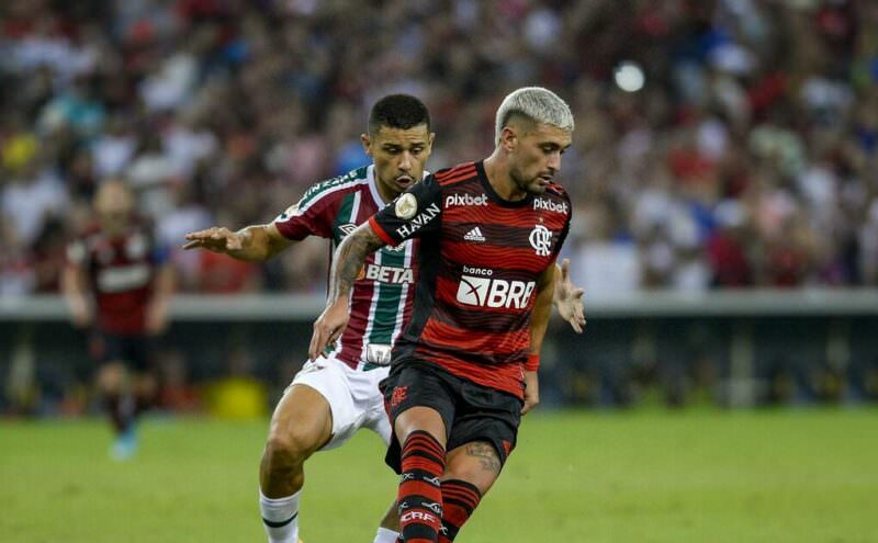 Flamengo e Fluminense se enfrentam no 1º jogo da final do Campeonato Carioca