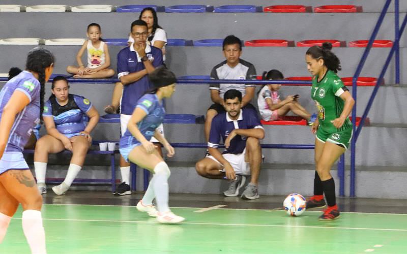 Estrela do Norte e Amazonas FC vencem 1ª rodada de campeonato de Futsal Adulto Feminino