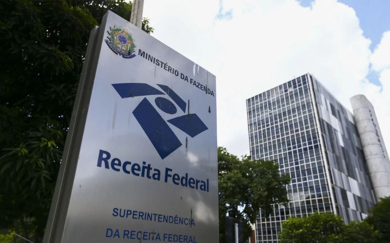 Receitas federais arrecadaram mais de R$ 170 bilhões em março
