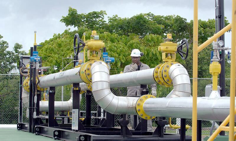 A Petrobras anunciou, nesta segunda-feira (17), uma redução média de 8,1% no preço do gás natural, em relação ao trimestre encerrado em abril