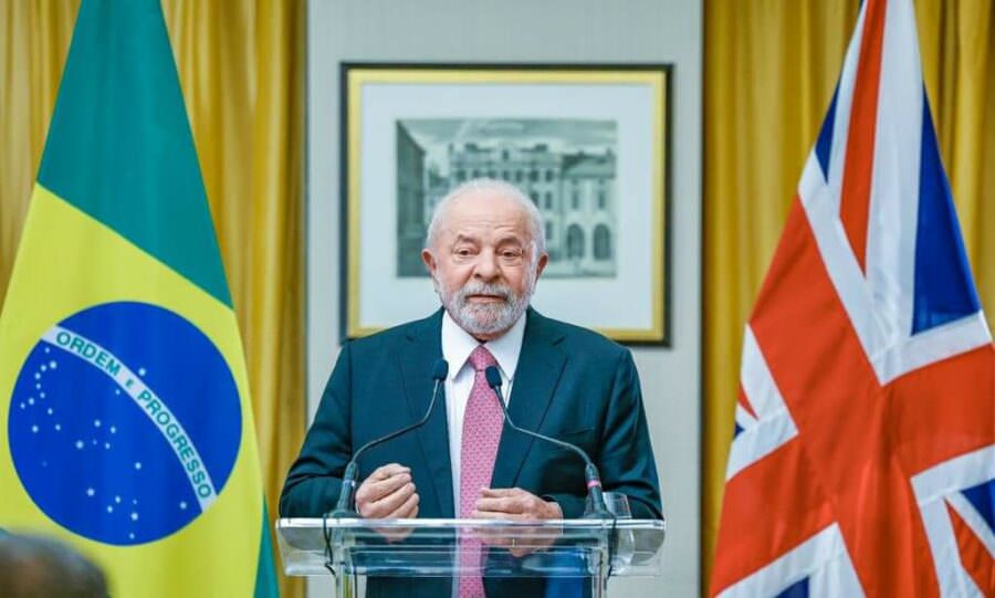 O presidente Luiz Inácio Lula da Silva é o anfitrião de um encontro com mais dez presidentes dos países da América do Sul nesta terça-feira (30), no Palácio do Itamaraty, em Brasília