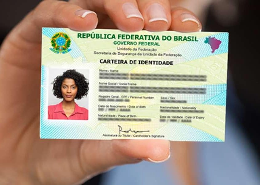 O Ministério de Gestão e Inovação anunciou nesta sexta-feira (19) que a nova carteira de identidade, que começou a ser implementada em 2022