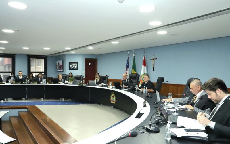 Ex-gestor do EMTU de Presidente Figueiredo é multado em R$ 143 mil pelo TCE-AM