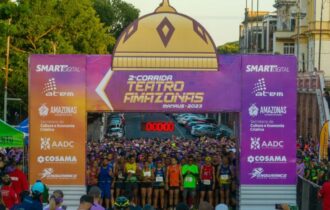 Atletas percorrem 7 quilômetros na 2ª Corrida do Teatro Amazonas