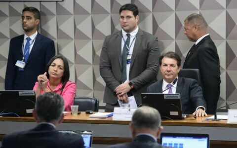 Militar que incitou golpe e coronel da PM preso falarão à CPMI nesta semana