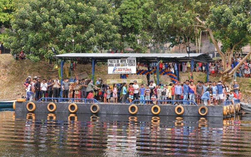 Comunidade indígena de Amaturá recebe terminal flutuante