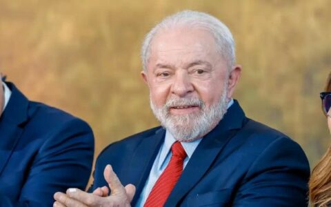 Lula cogita abrir mão de cotas pessoais para atender Centrão, dizem aliados