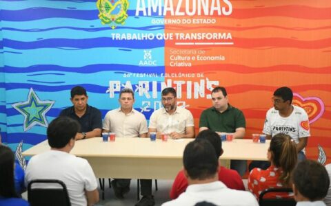 Wilson anuncia R$ 2 milhões para bumbás e auditoria sobre repasses