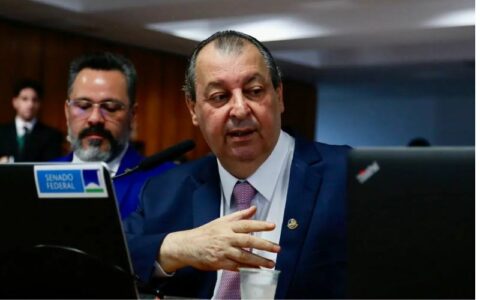 Deputados do DF querem título de 'Cidadão de Brasília' para Omar Aziz