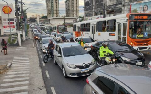 Amazonense prefere mais carro que motocicleta, aponta IBGE