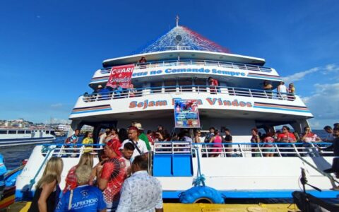 ‘Barco dos desesperados’: embarcação de última hora para o Festival