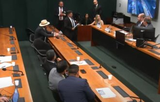Relatório da CPI da Amazonas Energia é entregue à Câmara dos Deputados